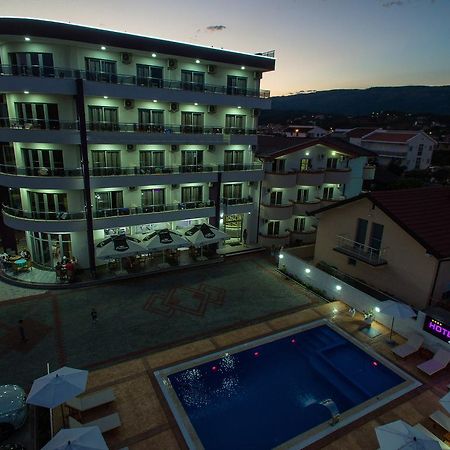 Hotel Edita Ulcinj Exterior foto