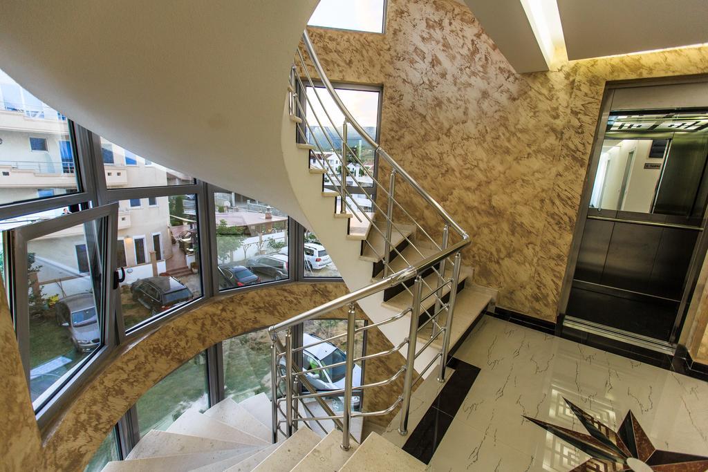 Hotel Edita Ulcinj Exterior foto