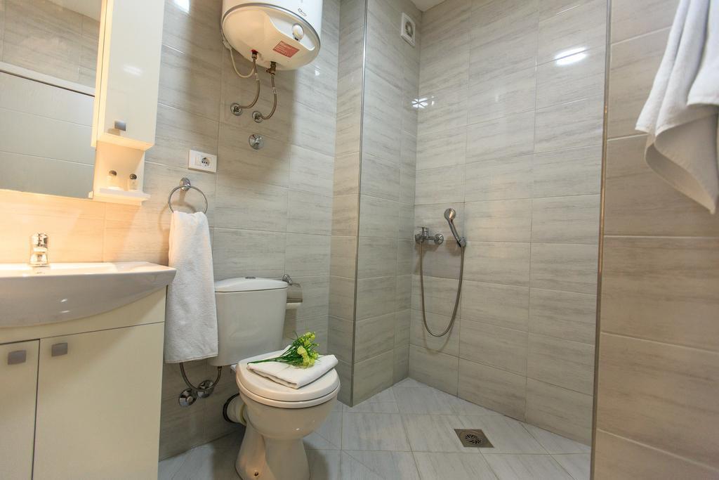 Hotel Edita Ulcinj Exterior foto