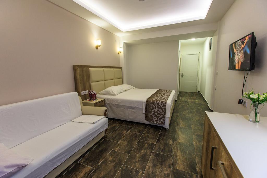 Hotel Edita Ulcinj Exterior foto
