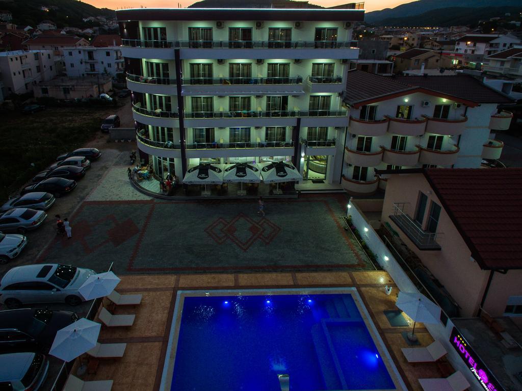 Hotel Edita Ulcinj Exterior foto